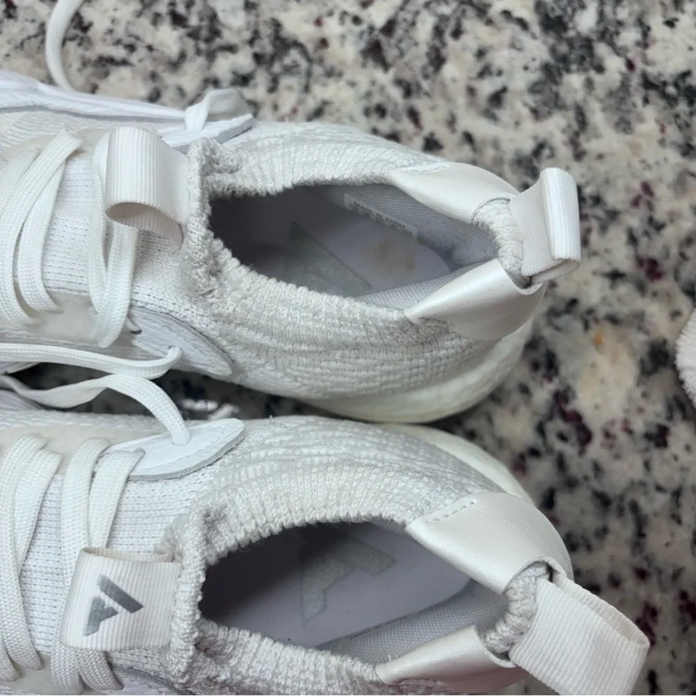 Adidas Men’s Trae Young 2.0 Basketball Shoes‎